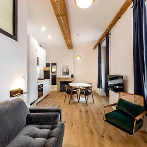 https://grand-t2-avec-balcon-proche-parc-de-la-tete-dor.hotels-rhonealpes.com